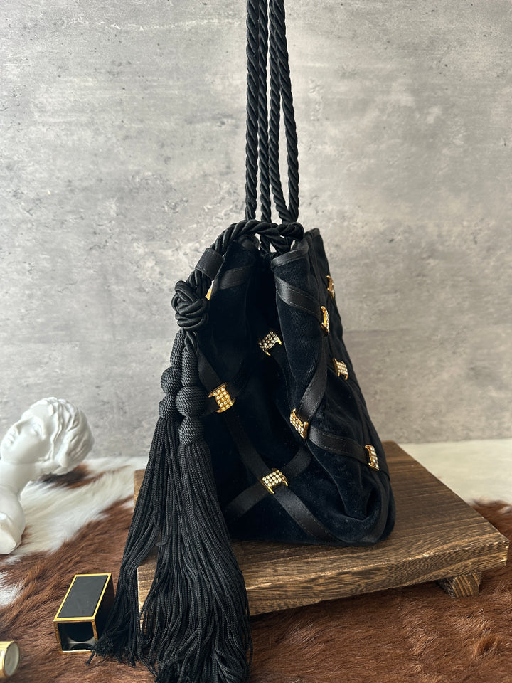 Ferragamo Suede Bucket Bag 🖤｜Crystal-Set Gold Details × Vintage Tassel Charm × Two-Way Styling