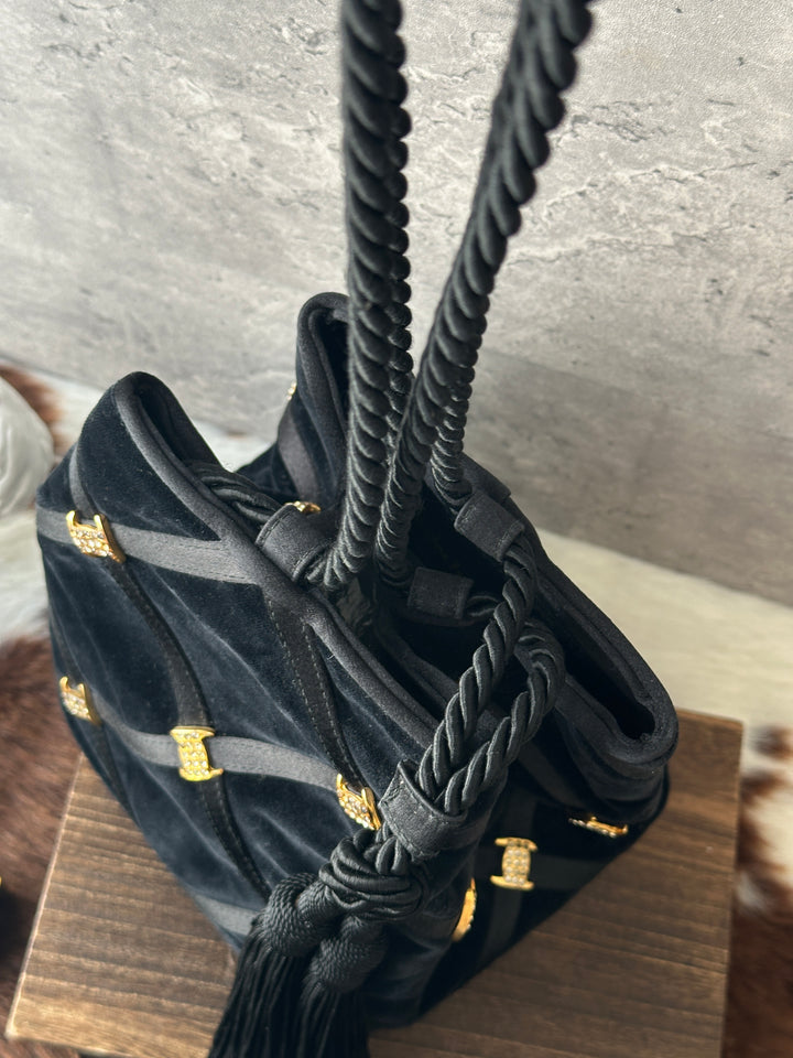 Ferragamo Suede Bucket Bag 🖤｜Crystal-Set Gold Details × Vintage Tassel Charm × Two-Way Styling