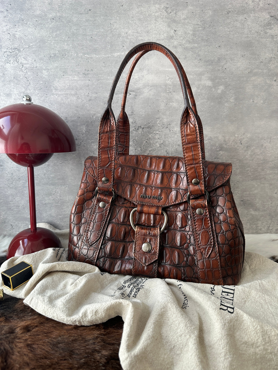 Miu Miu Croc-Embossed Leather Shoulder Bag ✨｜Rich Caramel Tone × Vintage Sophistication × Statement Texture
