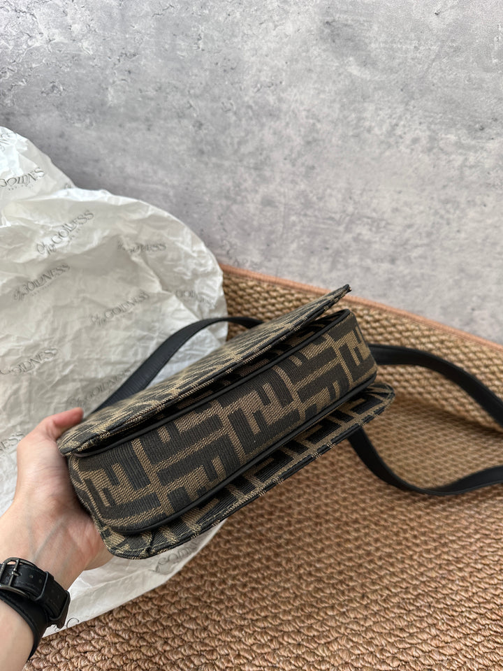 FENDI Zucca Monogram Mini Boxy Shoulder Bag 🤎｜Vintage Small Size with Gold Lock