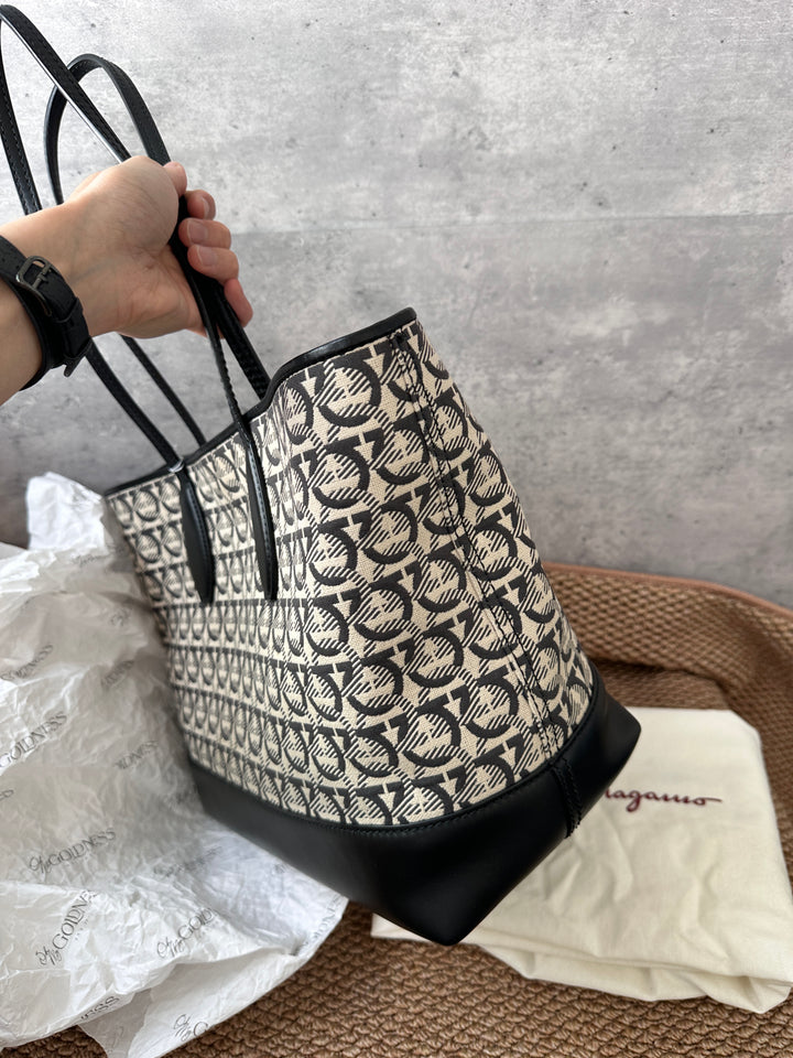 Ferragamo Vintage Monogram Gancini Tote with Pouch ✨