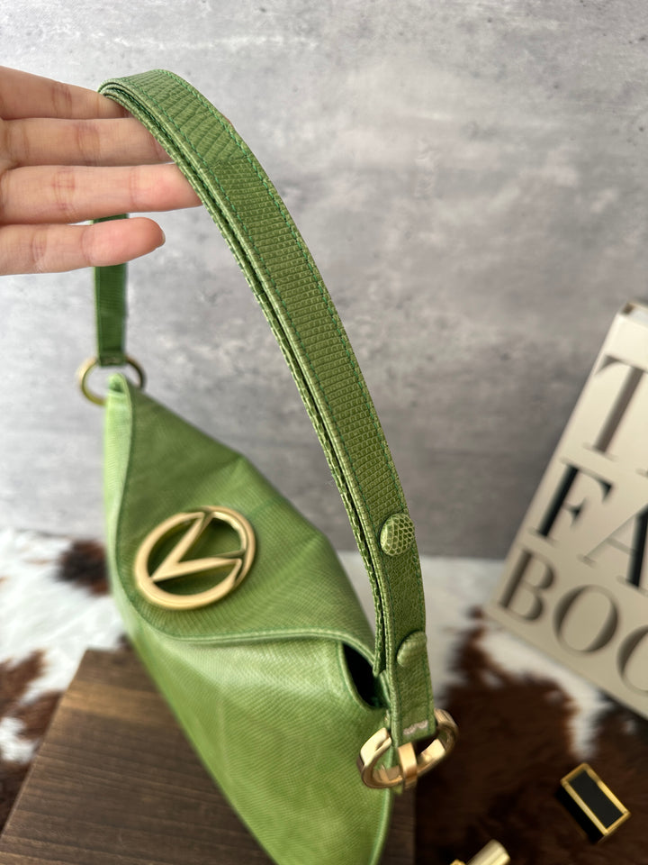 Valentino Lizard-Embossed Shoulder / Crossbody Bag 💚｜Fresh Green Statement × Refined Textured Finish × Versatile Adjustable Strap
