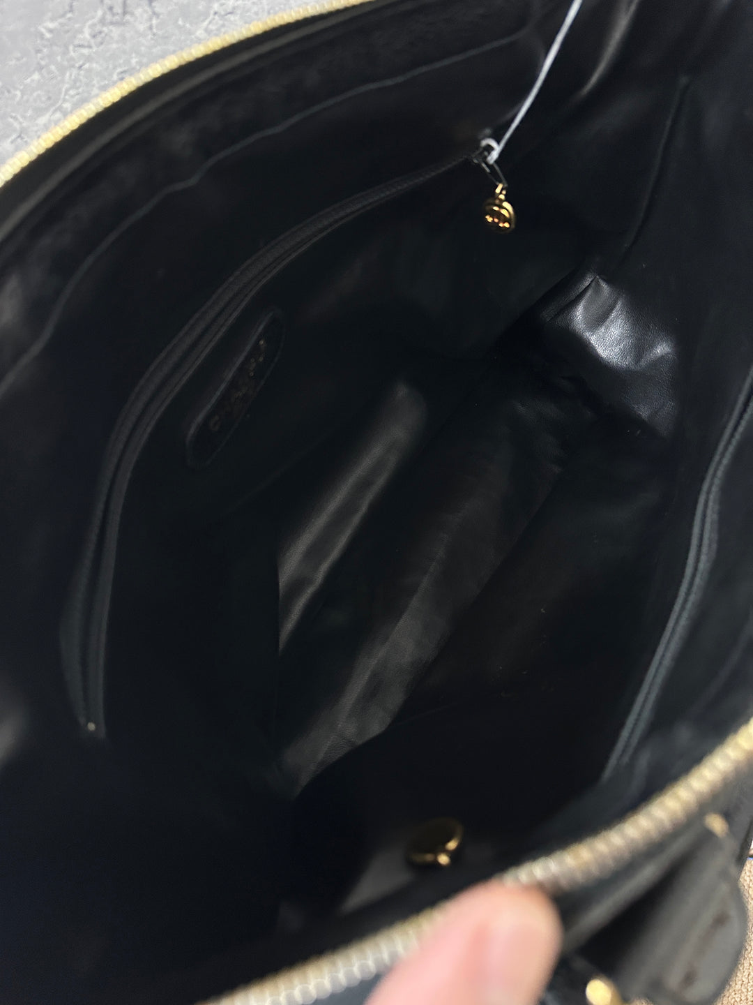 Chanel “Double CC Caviar Tote” 🖤✨ | Spacious, Structured & Stunning Gold Ball Detail