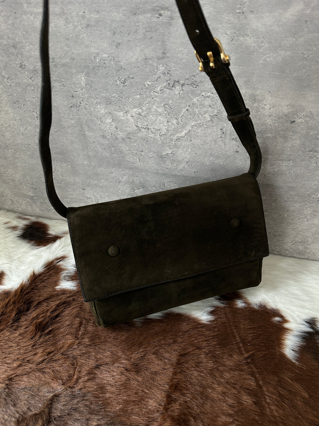 Celine “Matcha Suede Carriage Shoulder Bag” 🍵✨ | Vintage Elegance in Soft Suede