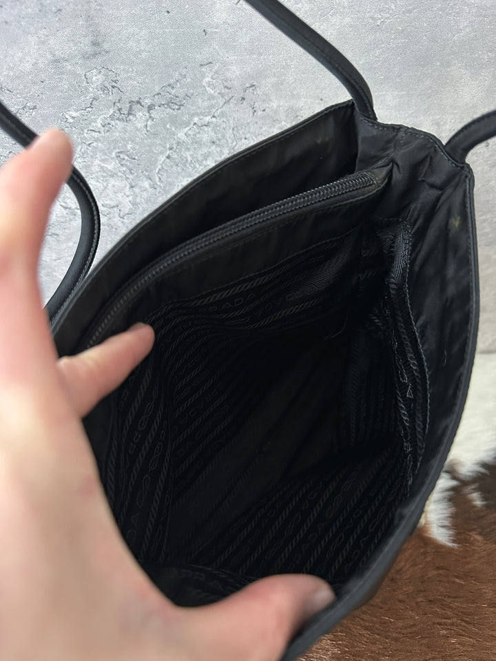 "PRADA 🖤 Black Nylon Tote Bag｜Lightweight Classic × Everyday Essential × Sleek Minimal Design "