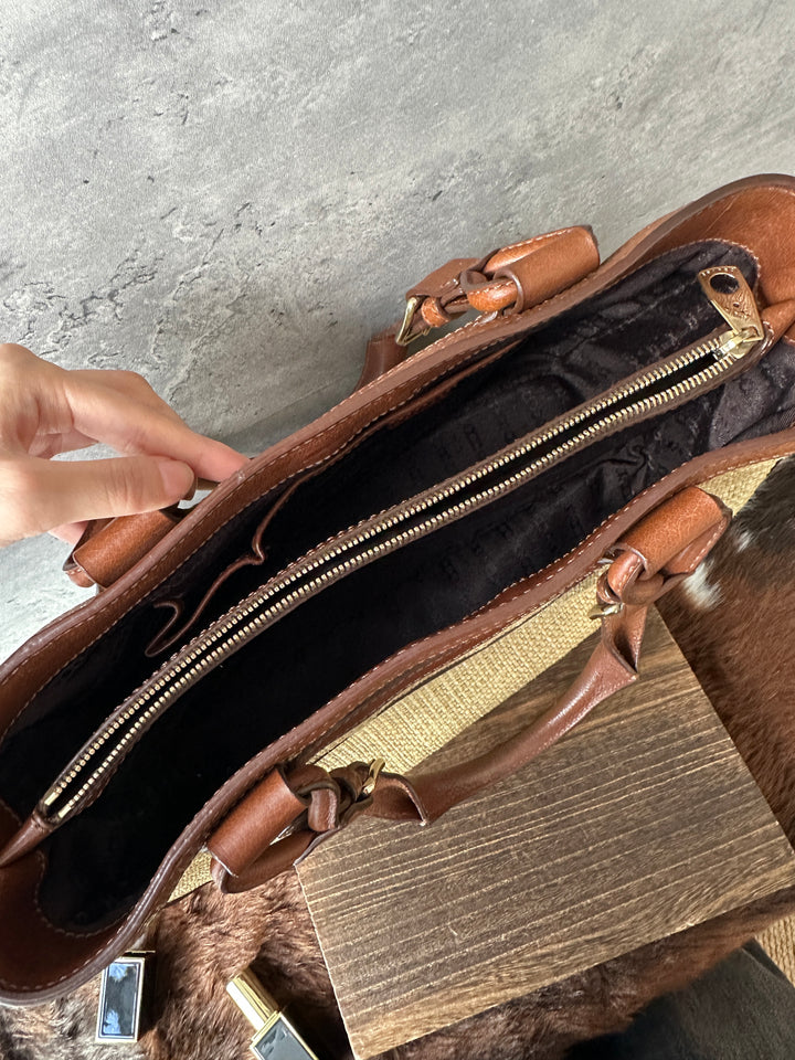 CELINE Woven Tote Bag 🧺✨｜Resort-Ready Texture × Chocolate Leather Trim × Adjustable Handle