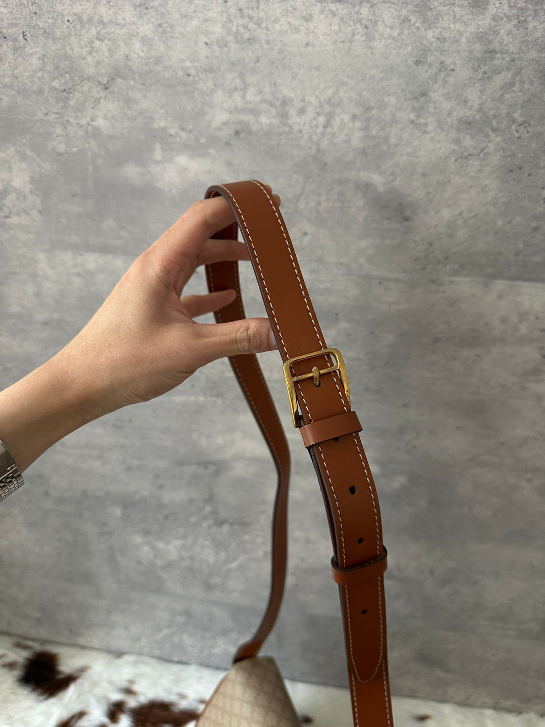 CELINE 🤎 Triomphe Saddle Bag｜Signature Arc Hardware × Vintage Monogram × Spacious Everyday Fit