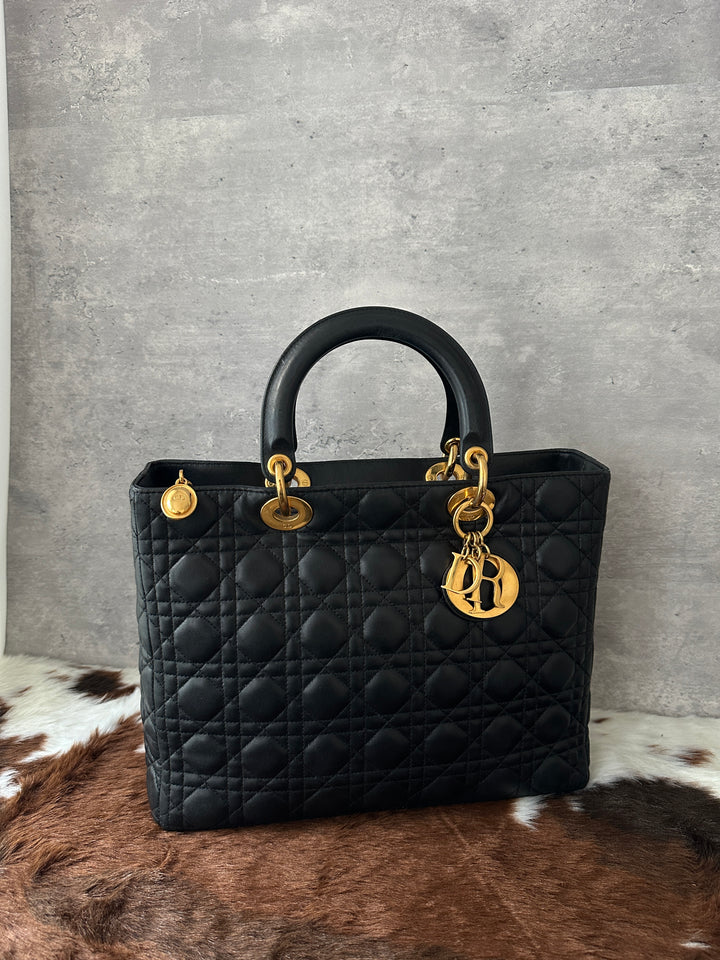 DIOR 🖤 Lady Dior Lambskin Medium｜Iconic Cannage × Classic Black &amp; Gold × Work-Ready Elegance