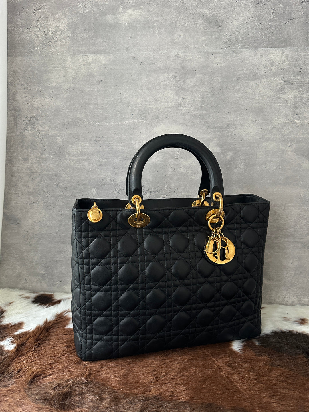 DIOR 🖤 Lady Dior Lambskin Medium｜Iconic Cannage × Classic Black &amp; Gold × Work-Ready Elegance