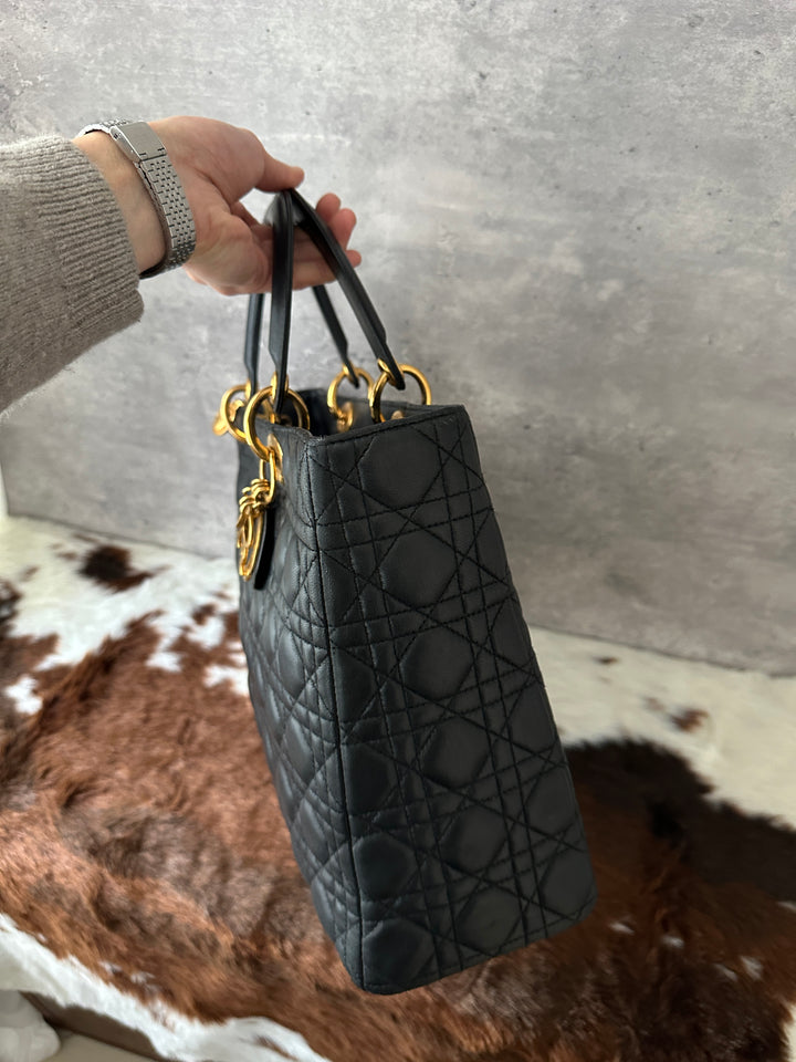 DIOR 🖤 Lady Dior Lambskin Medium｜Iconic Cannage × Classic Black &amp; Gold × Work-Ready Elegance