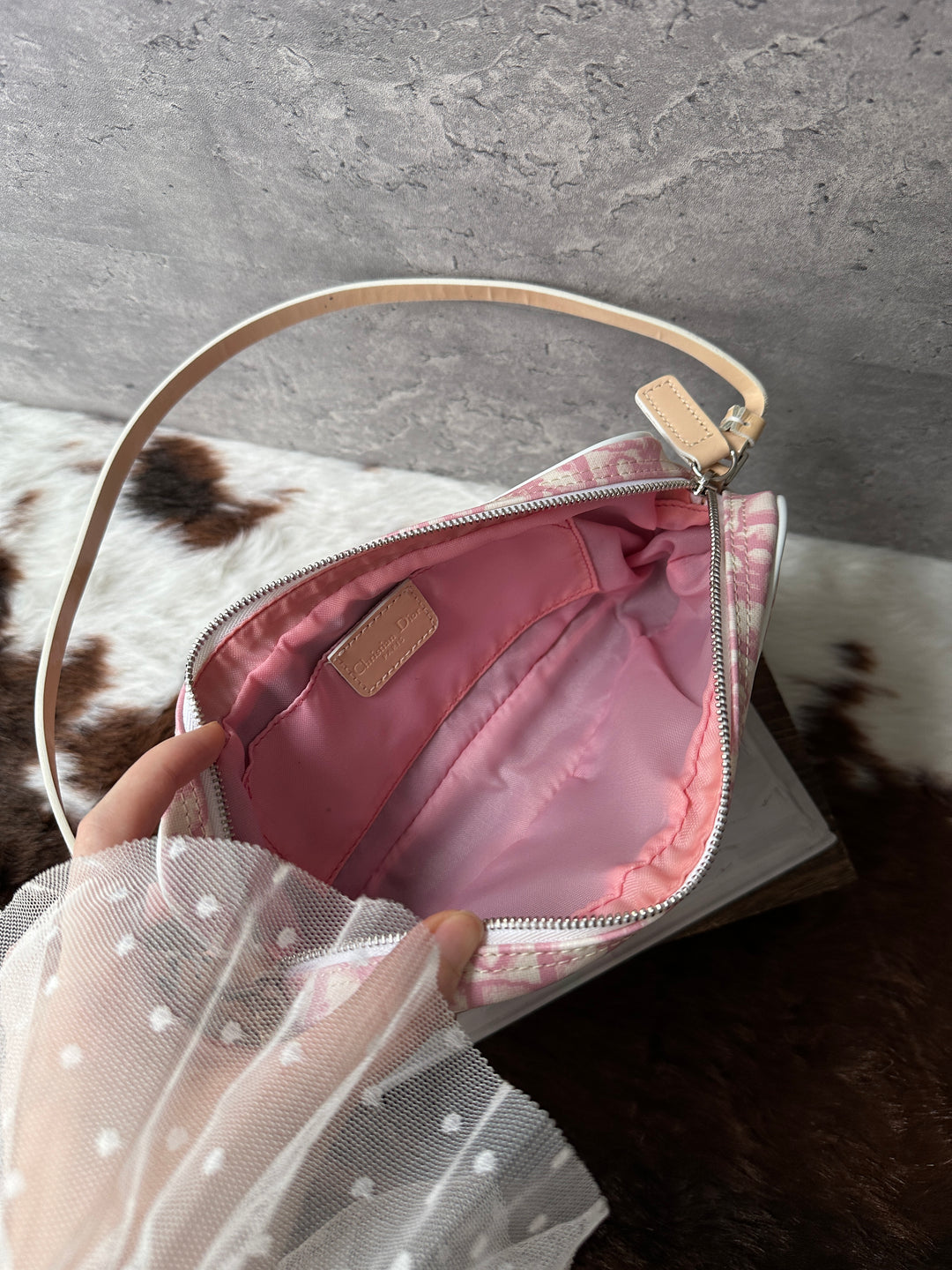 Dior Pink Trotter Shoulder Bag 🌸｜Y2K Charm × Sweet Monogram × Practical Compact Size