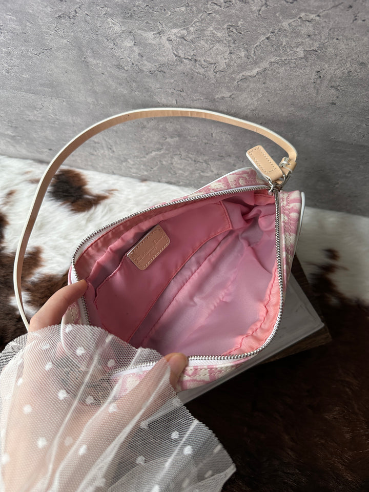 Dior Pink Trotter Shoulder Bag 🌸｜Y2K Charm × Sweet Monogram × Practical Compact Size