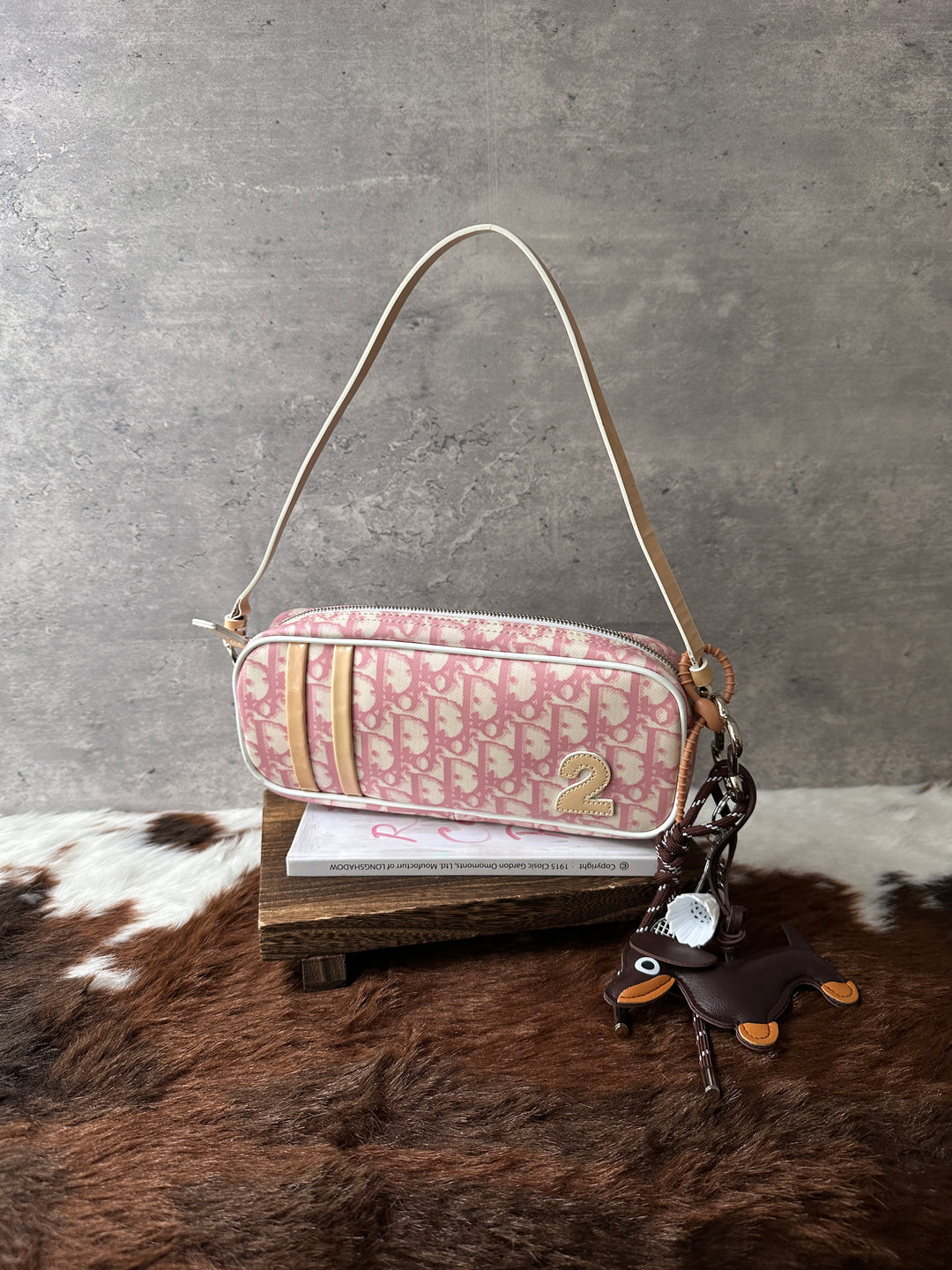 Dior Pink Trotter Shoulder Bag 🌸｜Y2K Charm × Sweet Monogram × Practical Compact Size