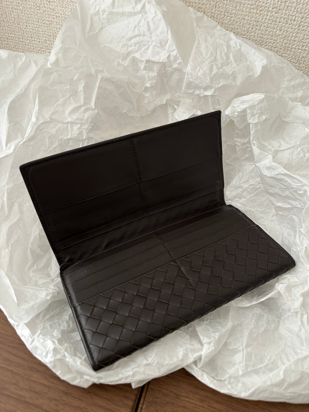Bottega Veneta Intrecciato Lambskin Long Wallet 🤎｜Woven Leather × Slim Profile × Everyday Classic