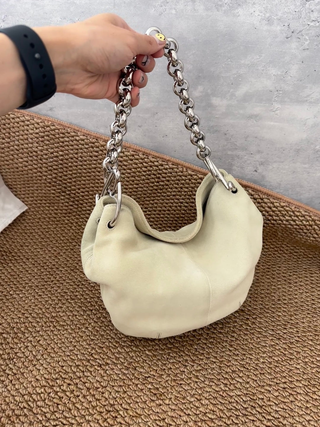 Loewe Milk White Hobo Bag 🤍｜Vintage-Inspired Chain Elegance