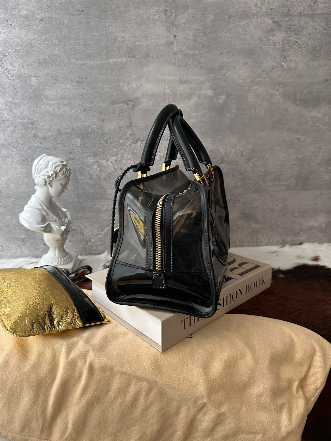 LOEWE Jelly Amazona 28 Boston Bag 🖤✨｜Near-Pristine Condition × Double-Sided Anagram × Key, Lock &amp; Gold Baby Pouch