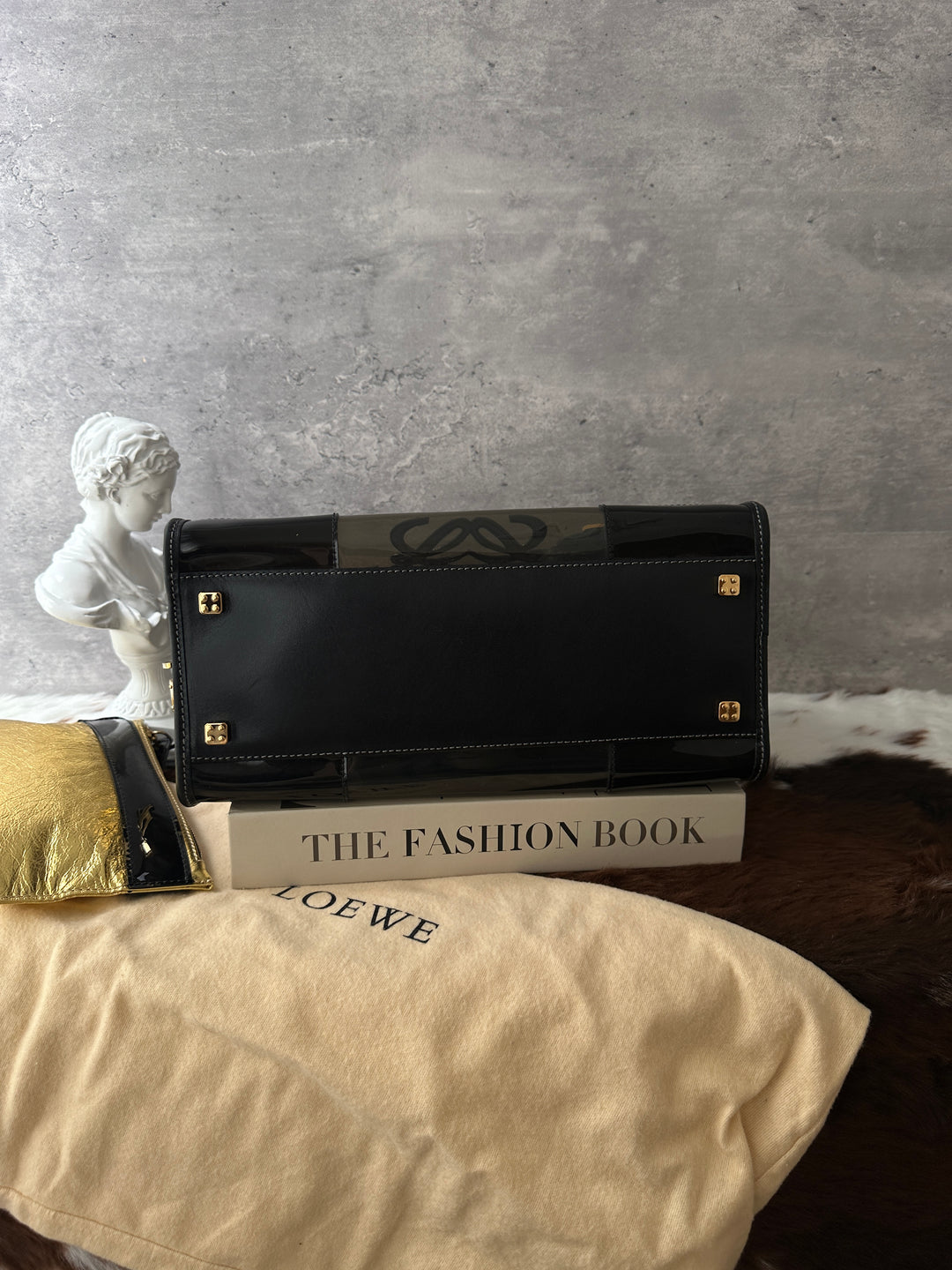 LOEWE Jelly Amazona 28 Boston Bag 🖤✨｜Near-Pristine Condition × Double-Sided Anagram × Key, Lock &amp; Gold Baby Pouch