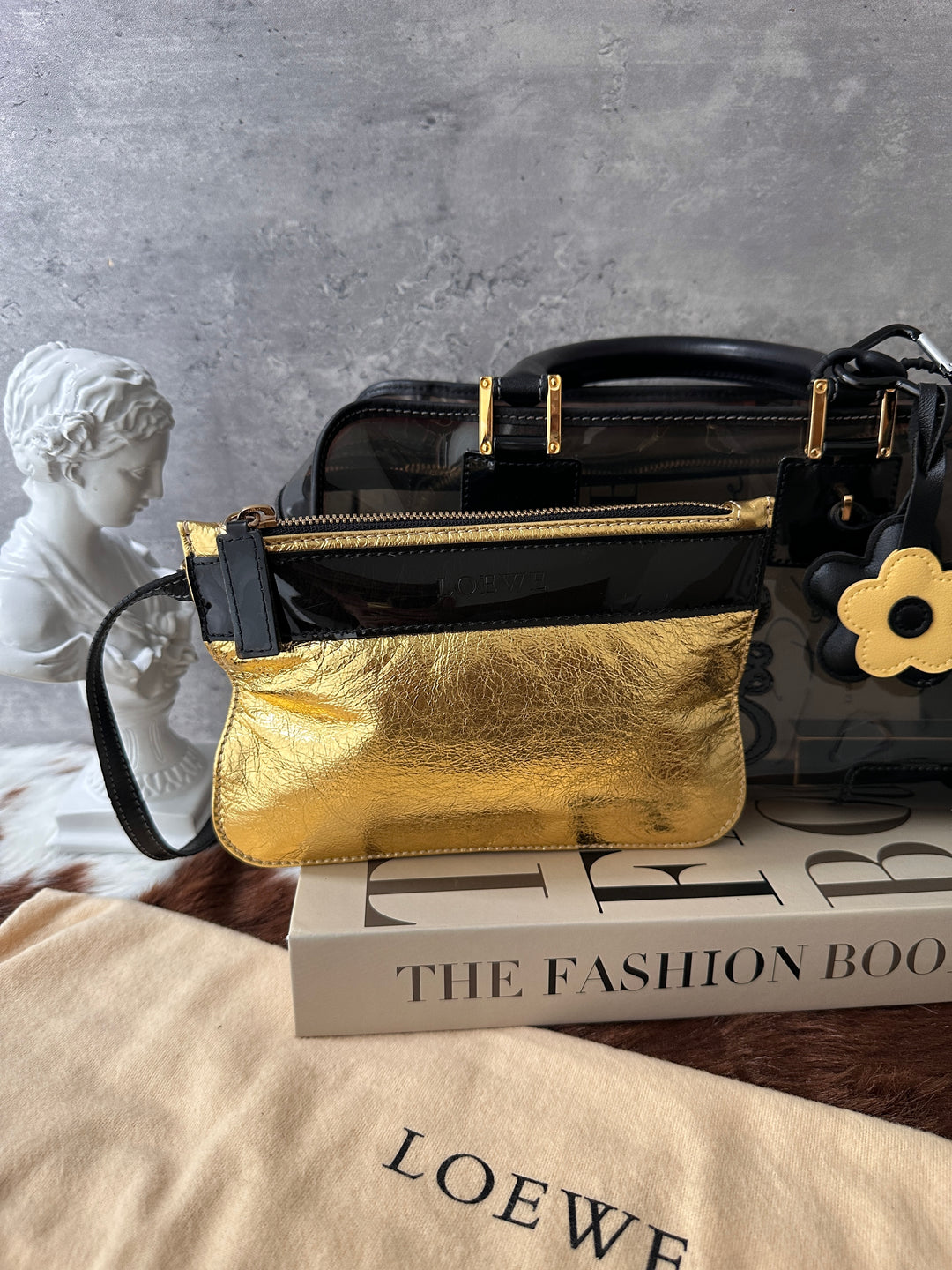 LOEWE Jelly Amazona 28 Boston Bag 🖤✨｜Near-Pristine Condition × Double-Sided Anagram × Key, Lock &amp; Gold Baby Pouch