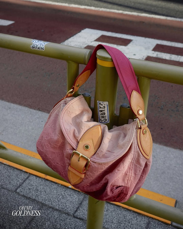 Louis Vuitton Denim Hobo Bag 😻｜Sunset Gradient Denim × Monogram Pattern × Lightweight Everyday Style