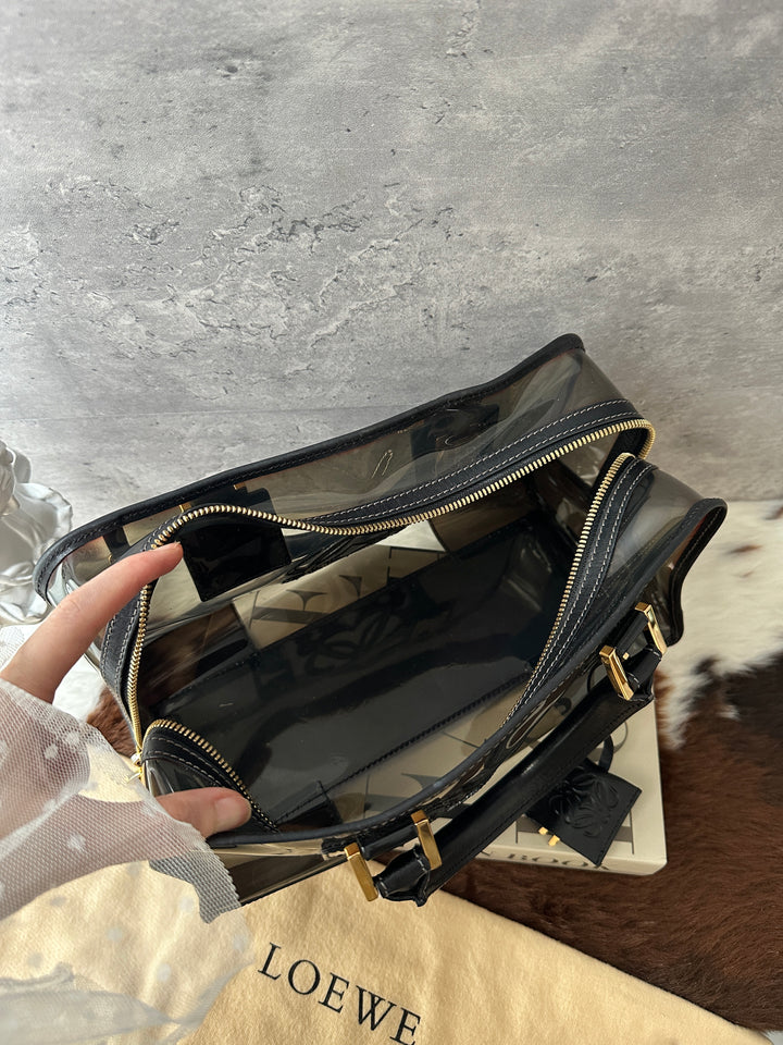 LOEWE Jelly Amazona 28 Boston Bag 🖤✨｜Near-Pristine Condition × Double-Sided Anagram × Key, Lock &amp; Gold Baby Pouch