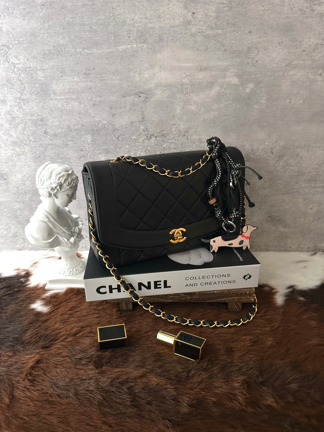 CHANEL Diana Flap 🖤｜Near-Mint Condition × 24K Gold-Plated Hardware × Timeless Quilted Lambskin
