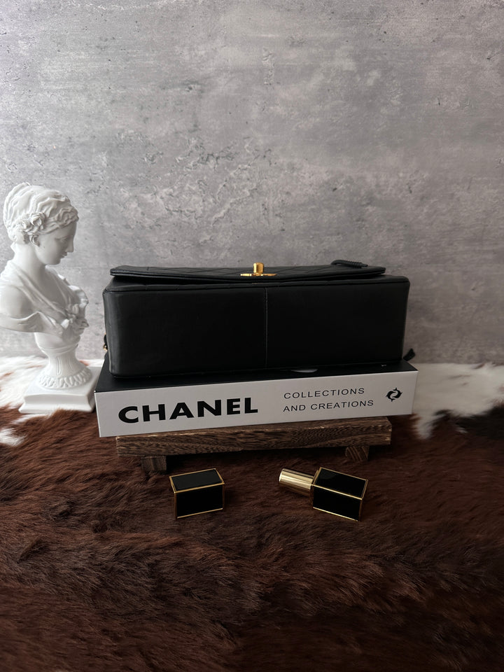 CHANEL Diana Flap 🖤｜Near-Mint Condition × 24K Gold-Plated Hardware × Timeless Quilted Lambskin