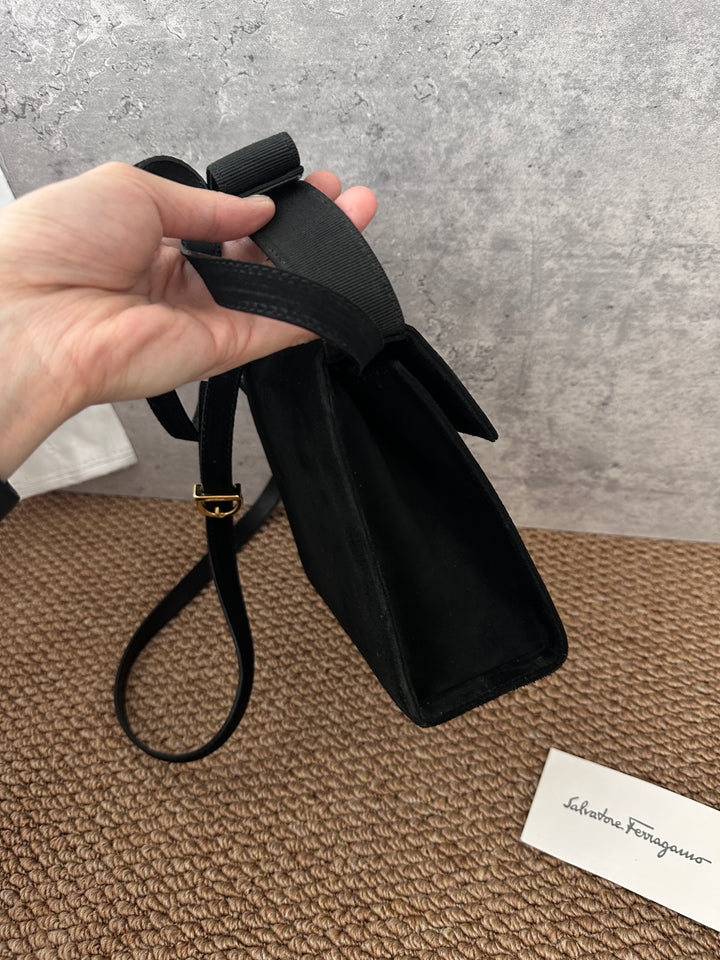 Salvatore Ferragamo Bow Gift Box Bag in Black 🖤｜Rare Boxy Vintage Design