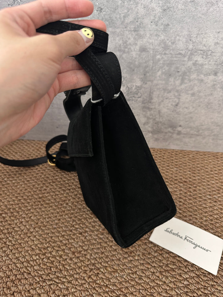 Salvatore Ferragamo Bow Gift Box Bag in Black 🖤｜Rare Boxy Vintage Design