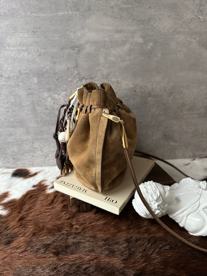 Ferragamo Suede Bucket Bag 🤎｜Rich Caramel Suede × Elegant Gold Hardware × Relaxed Drawstring Silhouette
