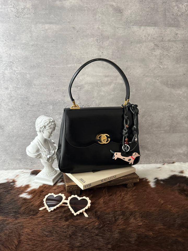 Gucci Top Handle Bag 🖤｜Curved Flap × Gold Turn Lock × Elegant Vintage Structure