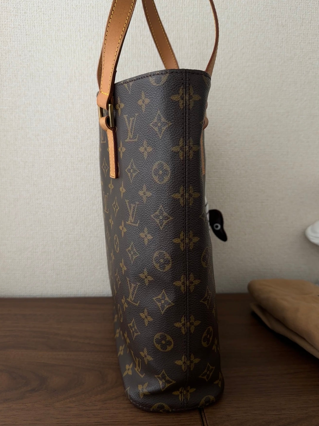 Louis Vuitton Monogram Tote 🤎 Timeless & Practical