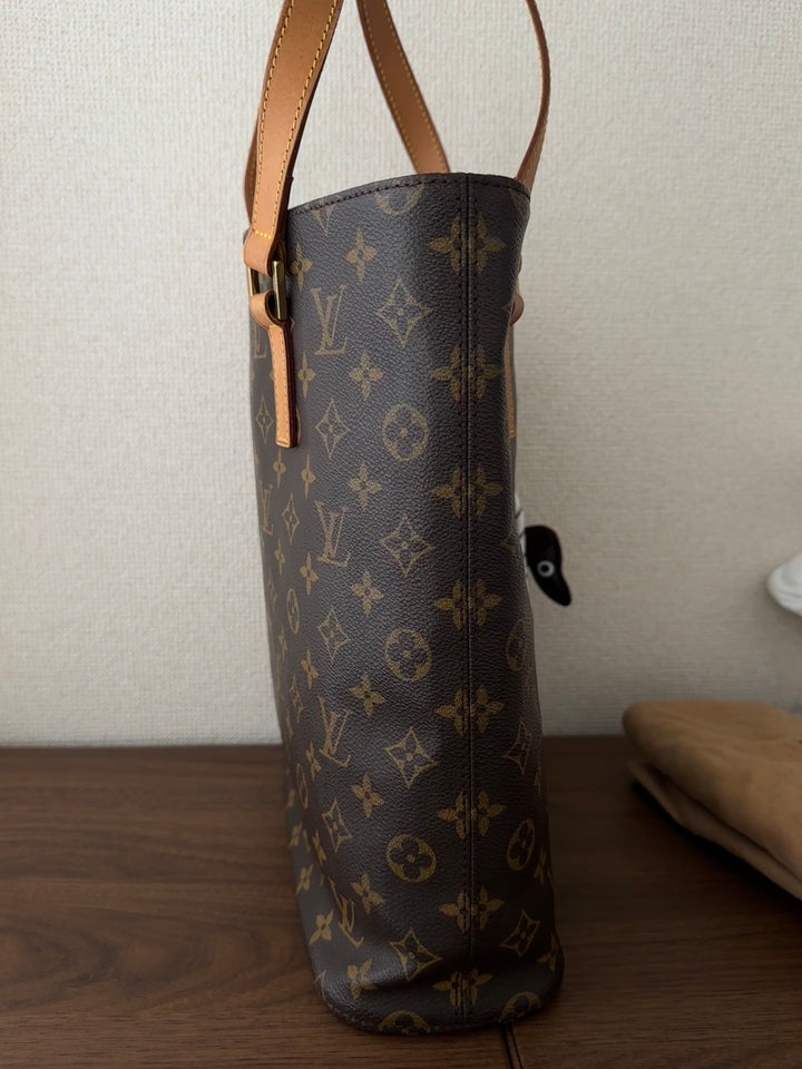 Louis Vuitton Monogram Tote 🤎 Timeless & Practical