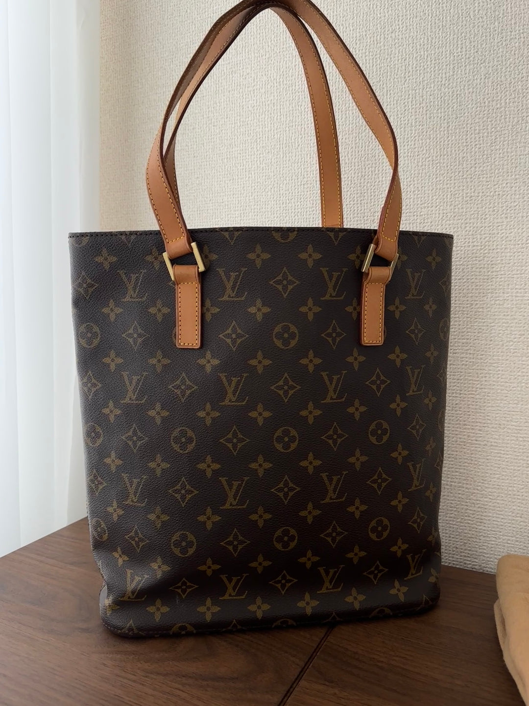 Louis Vuitton Monogram Tote 🤎 Timeless & Practical