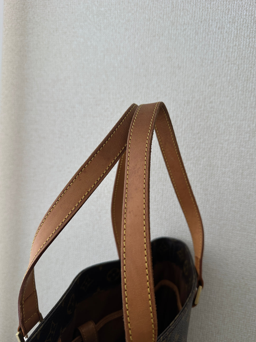 Louis Vuitton Monogram Tote 🤎 Timeless & Practical