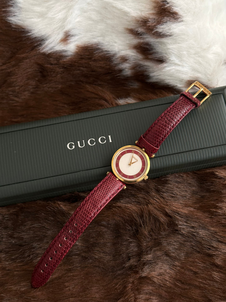 Gucci Lizard Leather Watch ❤️🖤｜Glossy Lizard Strap × Vintage Stripe Detail × Classic Gold Case