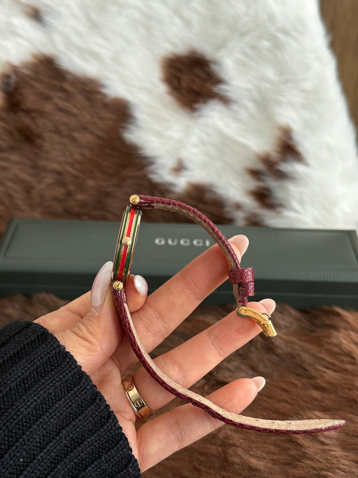 Gucci Lizard Leather Watch ❤️🖤｜Glossy Lizard Strap × Vintage Stripe Detail × Classic Gold Case