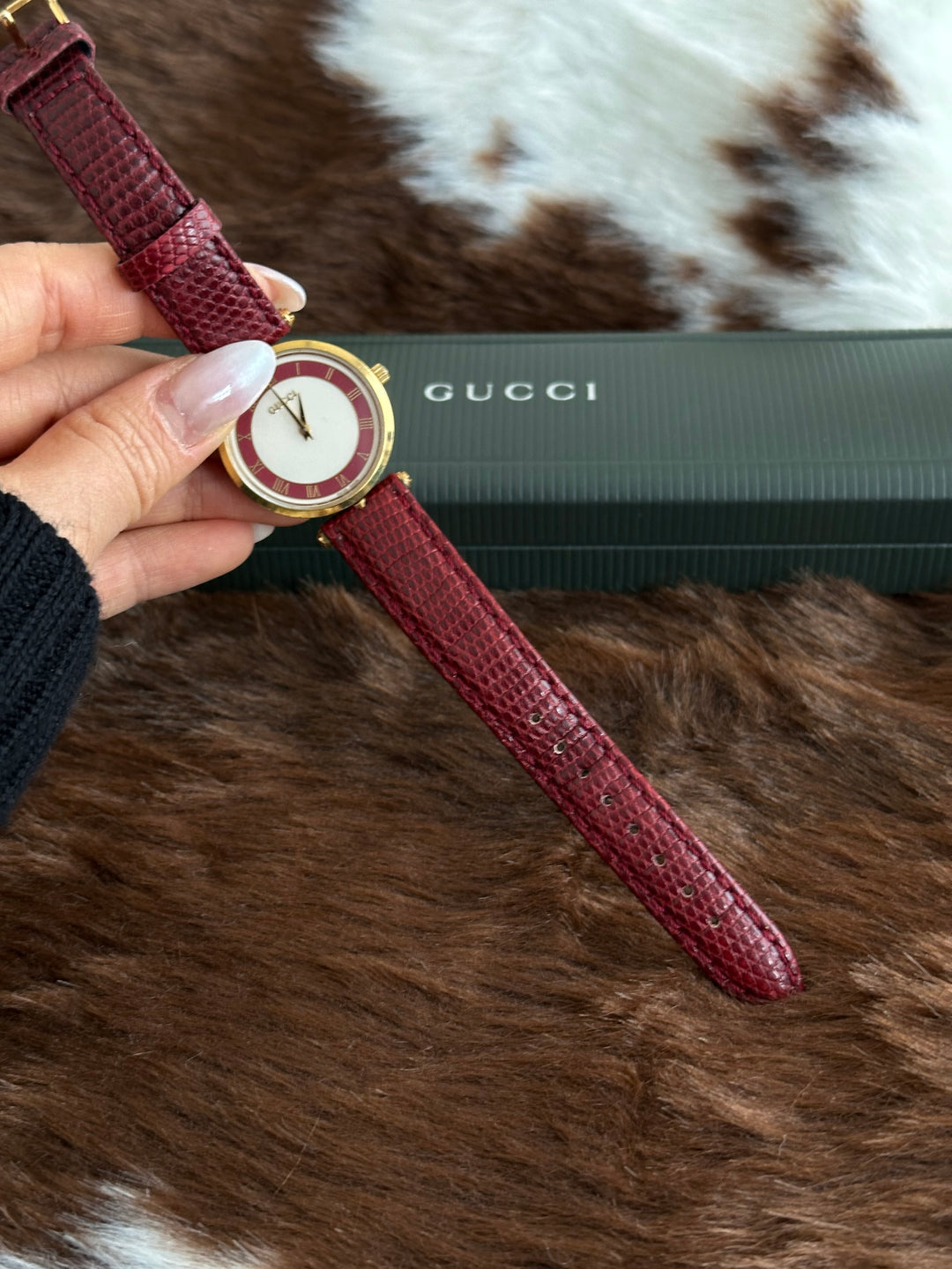 Gucci Lizard Leather Watch ❤️🖤｜Glossy Lizard Strap × Vintage Stripe Detail × Classic Gold Case