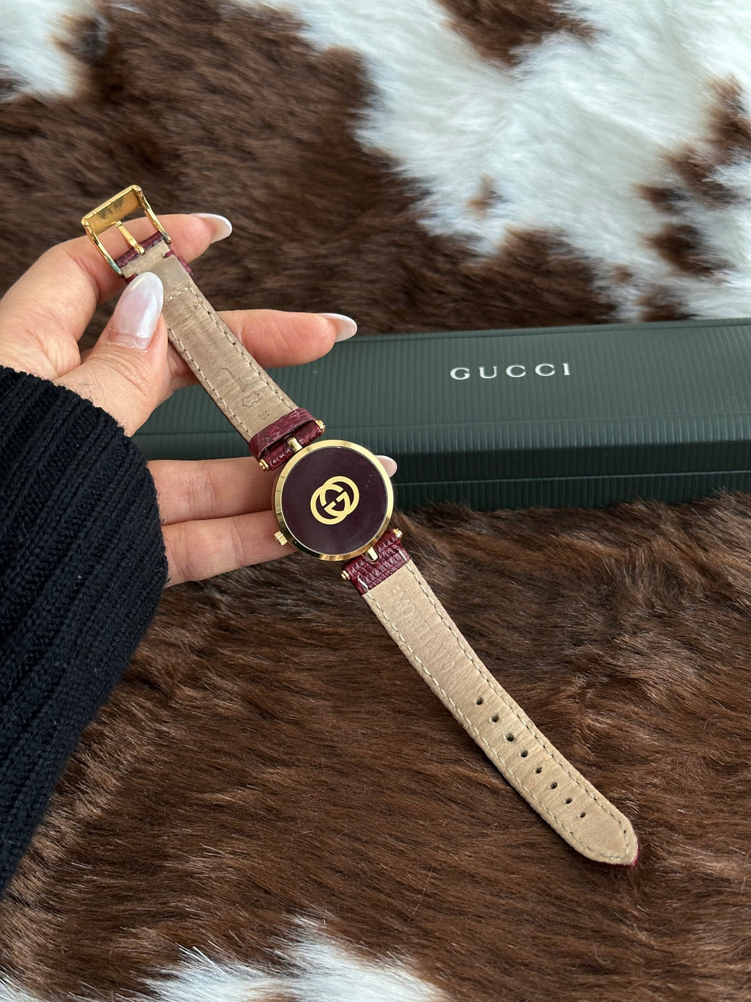 Gucci Lizard Leather Watch ❤️🖤｜Glossy Lizard Strap × Vintage Stripe Detail × Classic Gold Case