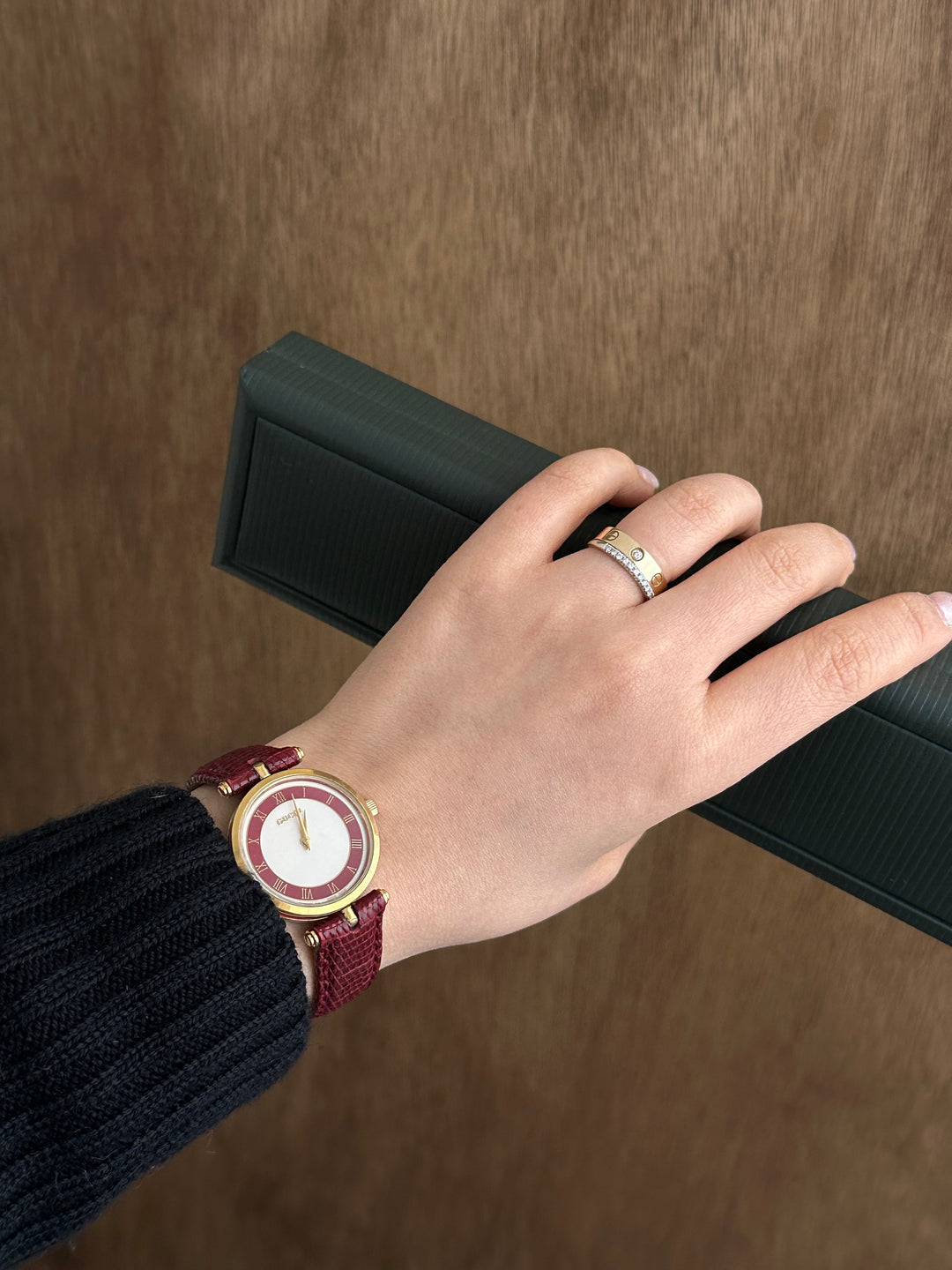 Gucci Lizard Leather Watch ❤️🖤｜Glossy Lizard Strap × Vintage Stripe Detail × Classic Gold Case