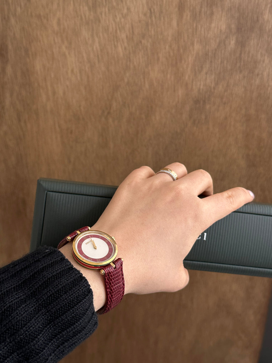 Gucci Lizard Leather Watch ❤️🖤｜Glossy Lizard Strap × Vintage Stripe Detail × Classic Gold Case