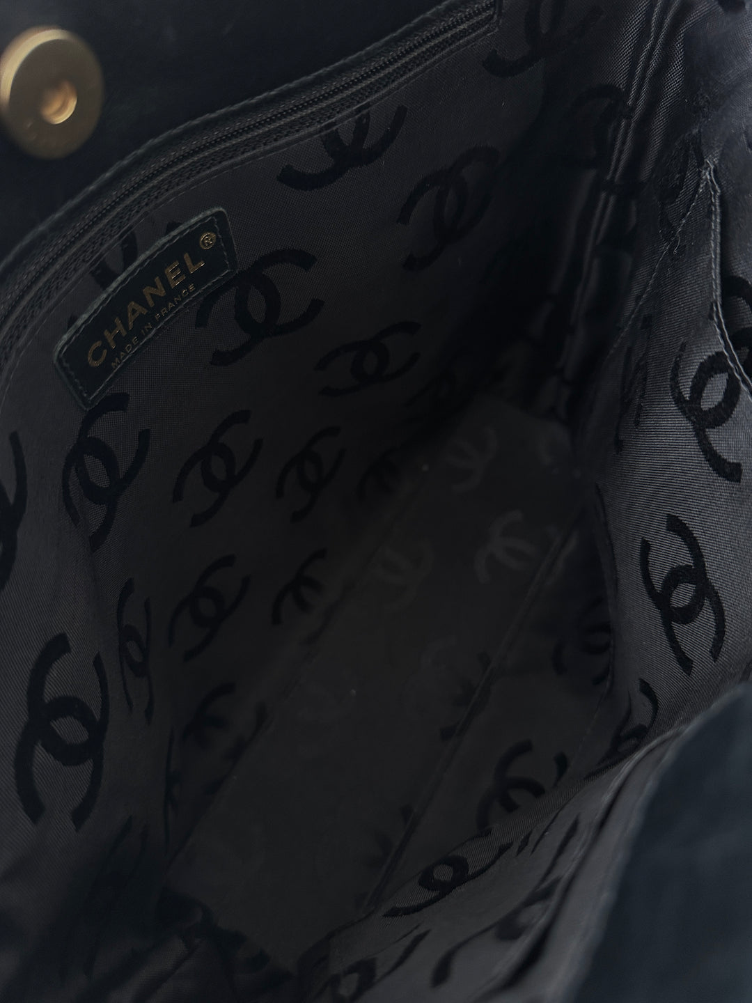 Chanel Vivian Tote 🖤✨ Elegant & Functional Classic