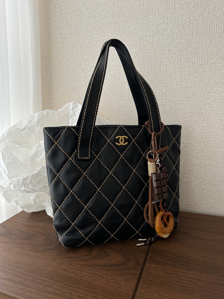 Chanel Vivian Tote 🖤✨ Elegant & Functional Classic