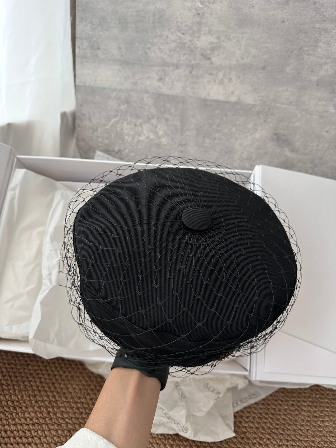 DIOR Black Veil Beret with Gold Logo ✨｜Elegant Unused Collector’s Piece