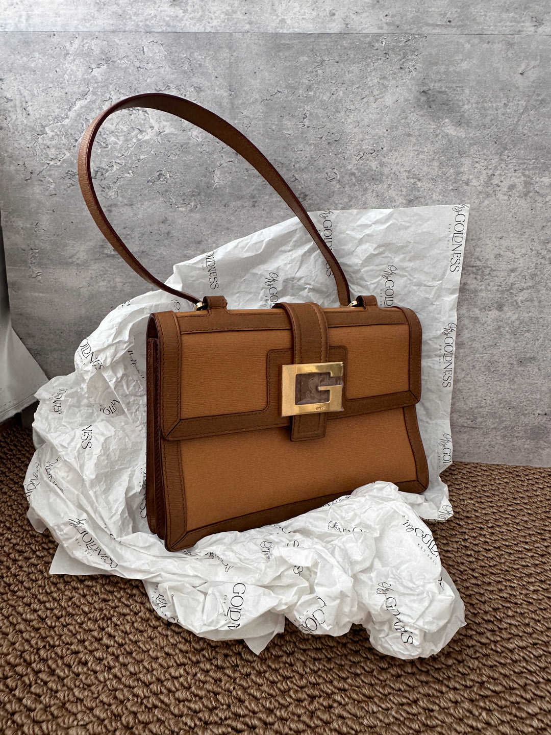Gucci Caramel Shoulder Bag 🤎｜Vintage G Logo Classic