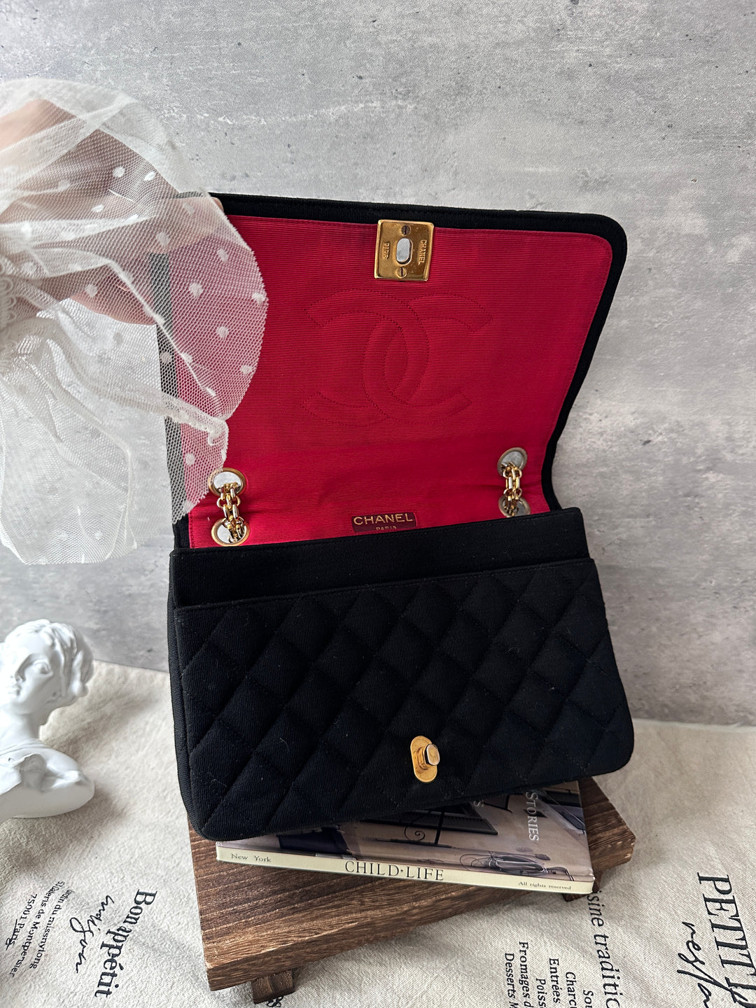 CHANEL Vintage Fabric Flap Bag 🖤｜Quilted Fabric｜Mixed-Tone Chain｜Crimson Interior