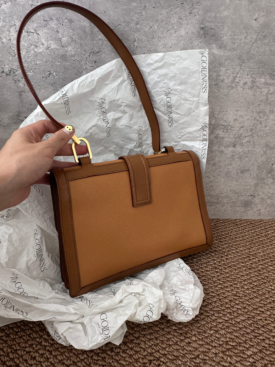 Gucci Caramel Shoulder Bag 🤎｜Vintage G Logo Classic