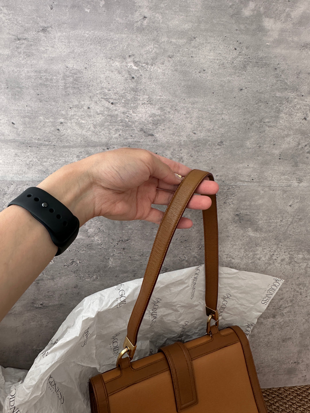 Gucci Caramel Shoulder Bag 🤎｜Vintage G Logo Classic
