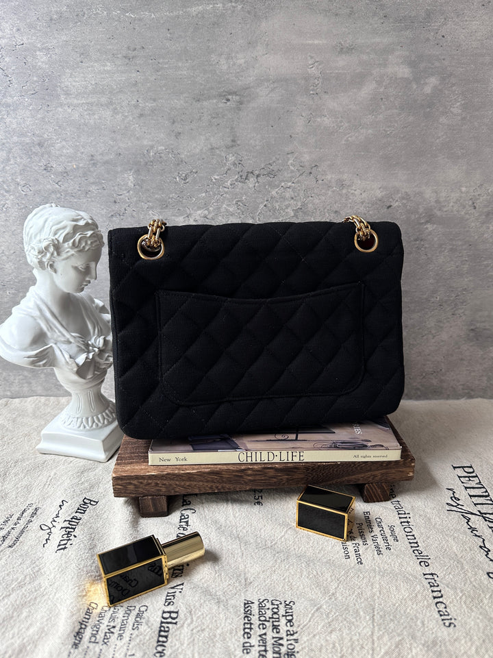 CHANEL Vintage Fabric Flap Bag 🖤｜Quilted Fabric｜Mixed-Tone Chain｜Crimson Interior