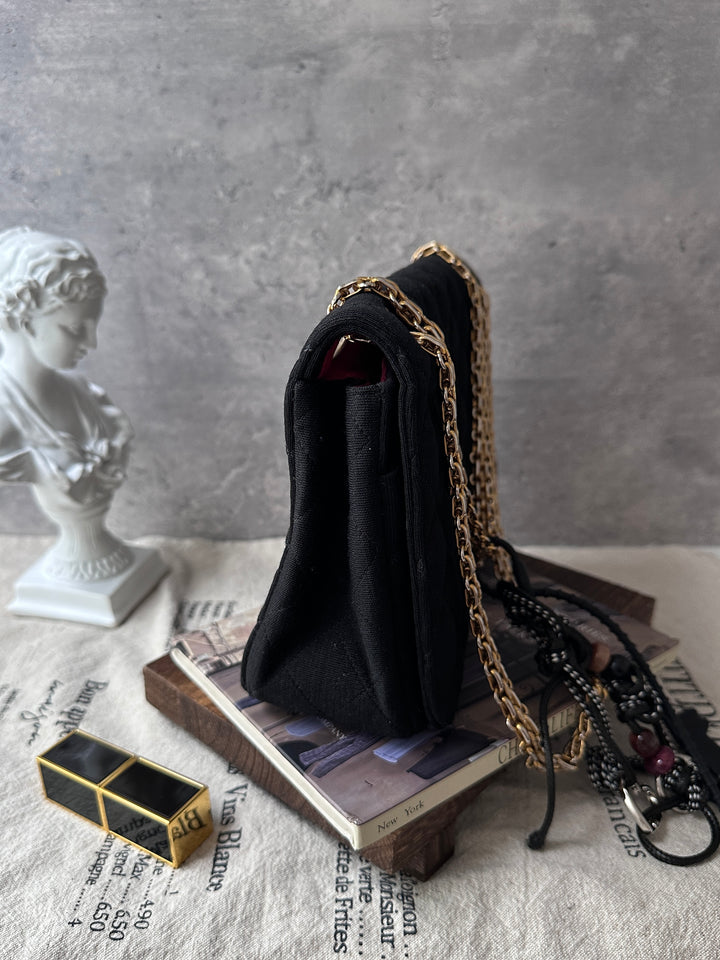 CHANEL Vintage Fabric Flap Bag 🖤｜Quilted Fabric｜Mixed-Tone Chain｜Crimson Interior