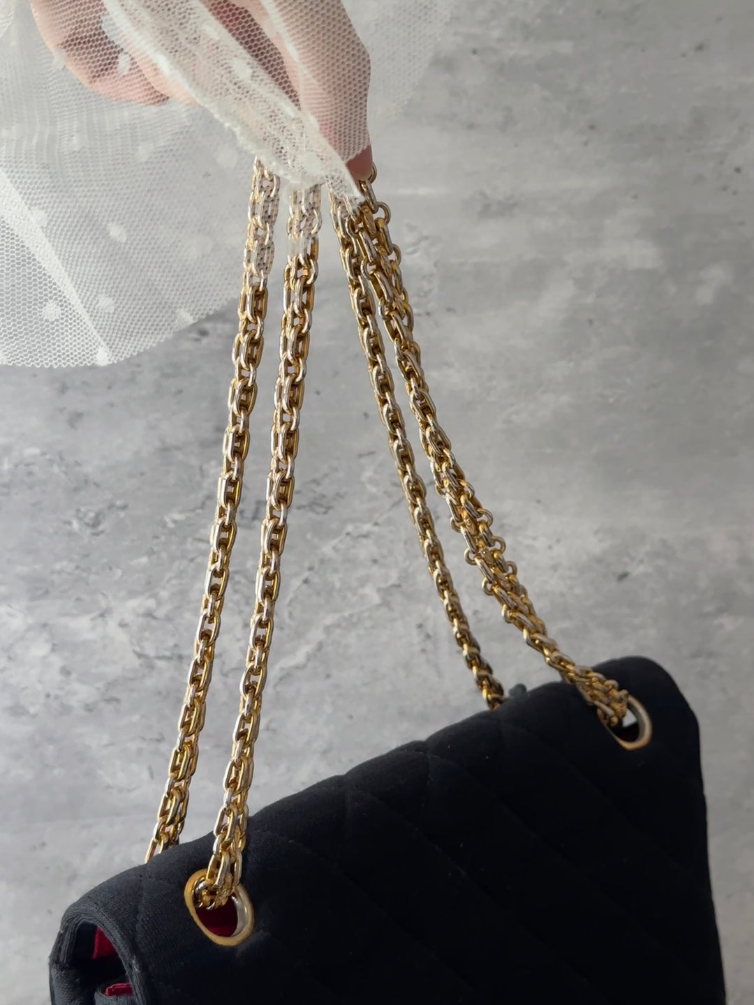 CHANEL Vintage Fabric Flap Bag 🖤｜Quilted Fabric｜Mixed-Tone Chain｜Crimson Interior